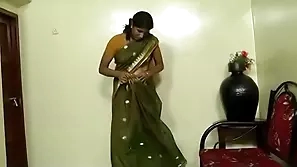 Mature Indian mallu girl shows how to wear saree in hot video aunty desi girl